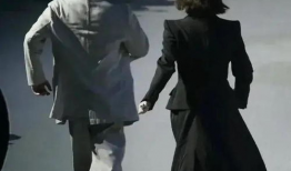 为了吃瓜进娱乐圈见红了,一场意外的明星之旅